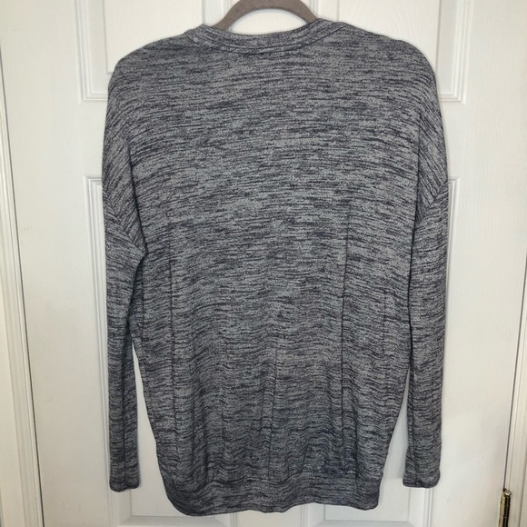 ARITZIA Wilfred Free Devinette V Neck - Picture 4 of 7
